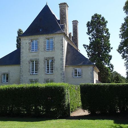 Chateau Turgot Gites Bons-Tassily 部屋 写真