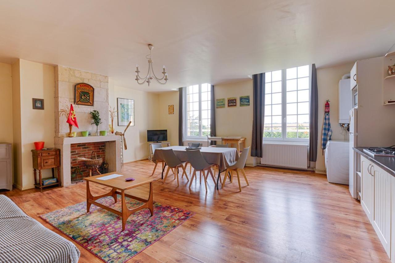 Chateau Turgot Gites Bons-Tassily エクステリア 写真