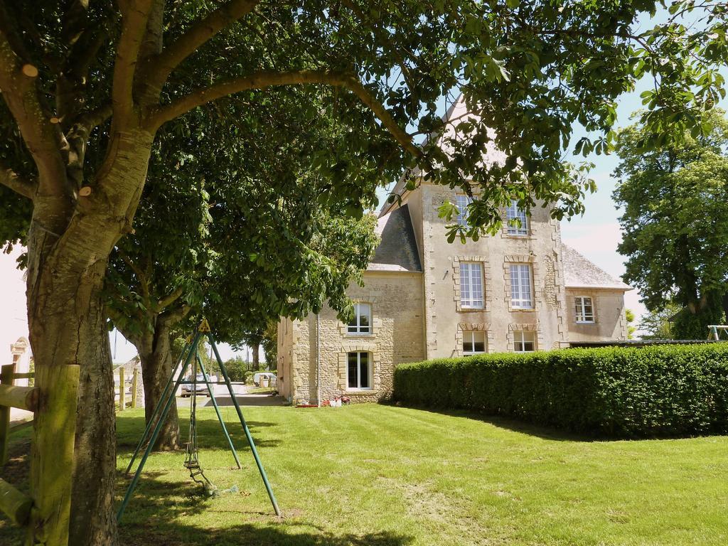 Chateau Turgot Gites Bons-Tassily 部屋 写真