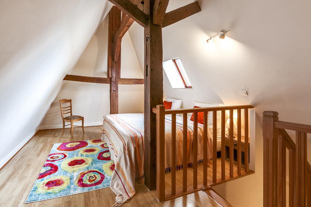Chateau Turgot Gites Bons-Tassily エクステリア 写真