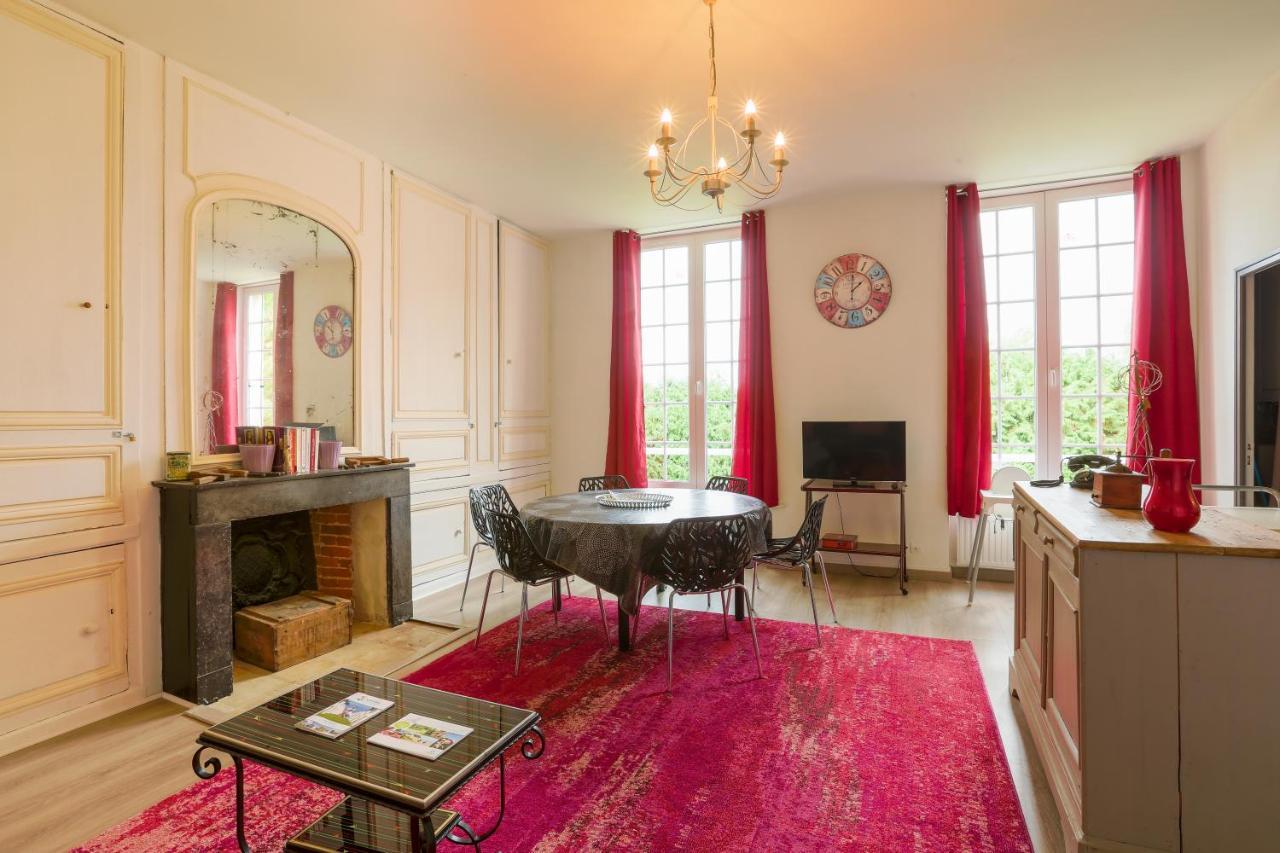 Chateau Turgot Gites Bons-Tassily エクステリア 写真